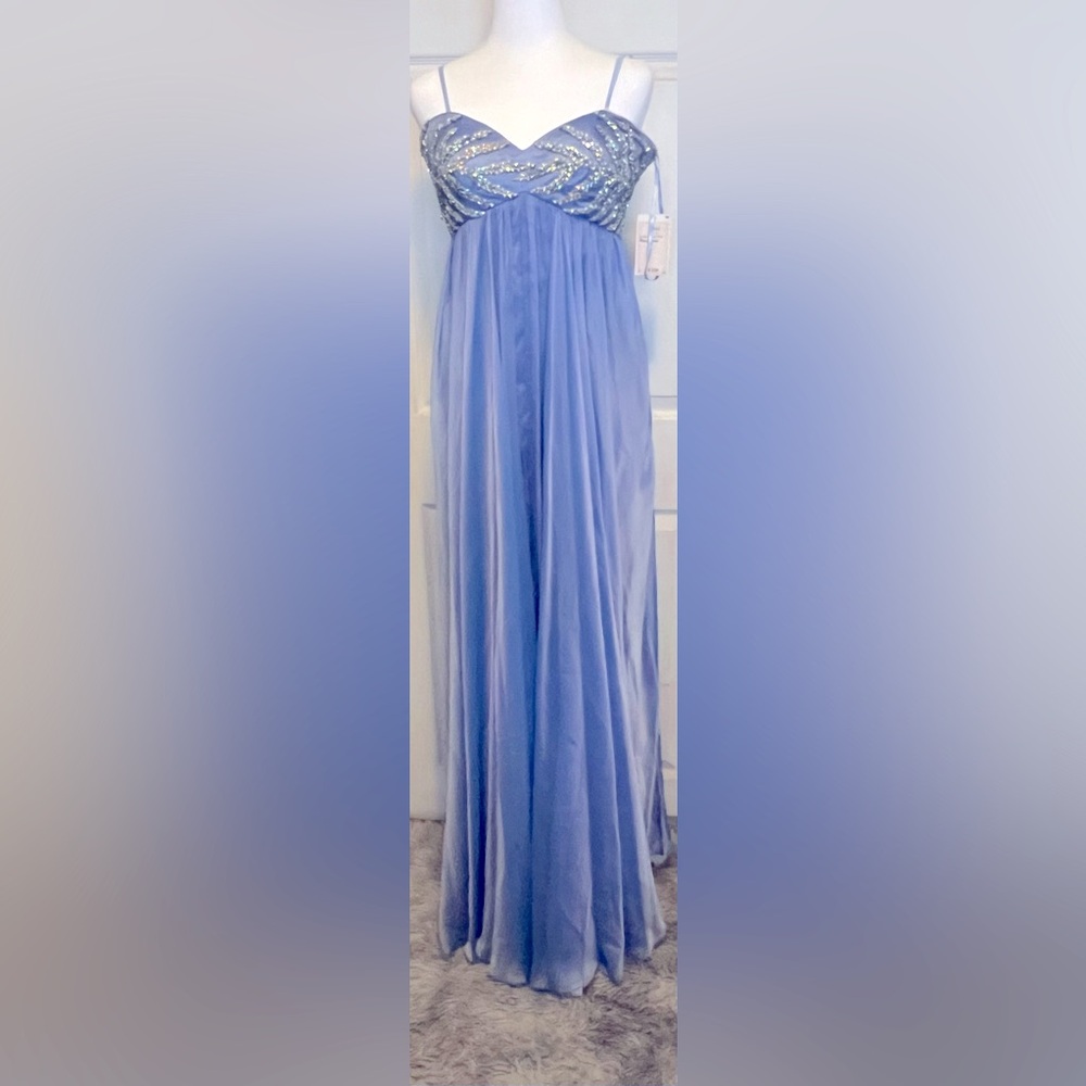 La Femme periwinkle fantasy